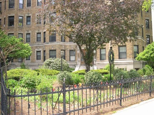 Exterior, Facade, Brick Facade, Rowhouse