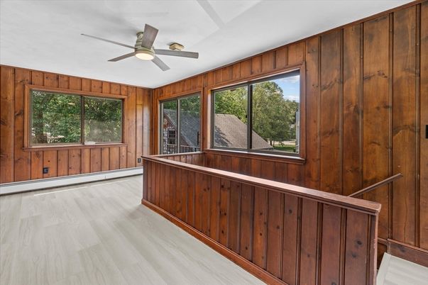 Empty room, Interior, Wood Texture Flooring, Wooden Walls