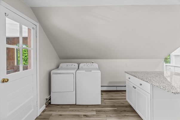 Interior, Washer, Wood Texture Flooring