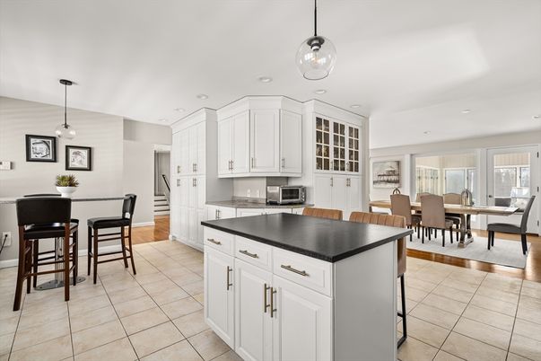 Dining room, Interior, Kitchen, Pendant Lights, Recessed Lighting, Wood Texture Flooring