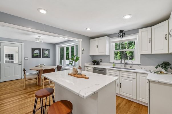 Dining room, Interior, Kitchen, Recessed Lighting, Wood Texture Flooring