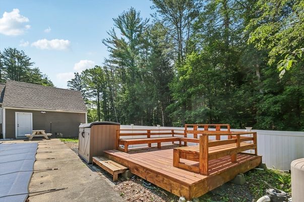 Exterior, Hot Tub