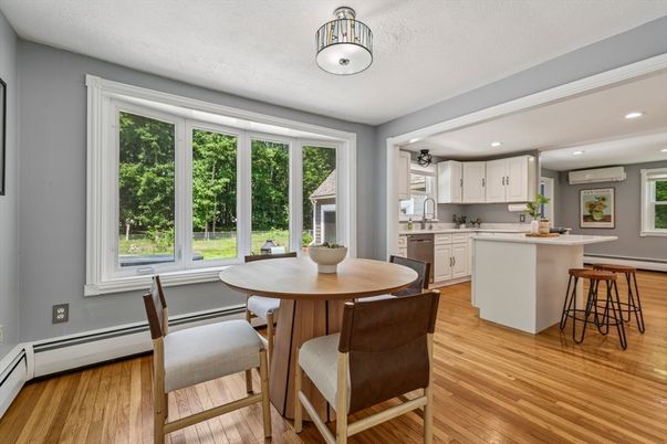 Dining room, Interior, Kitchen, Recessed Lighting, Wood Texture Flooring