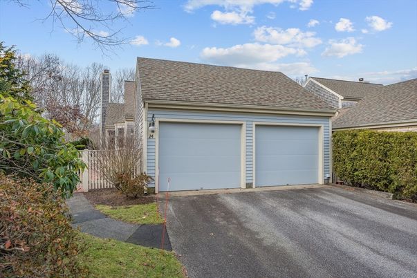 Detached Garage, Exterior