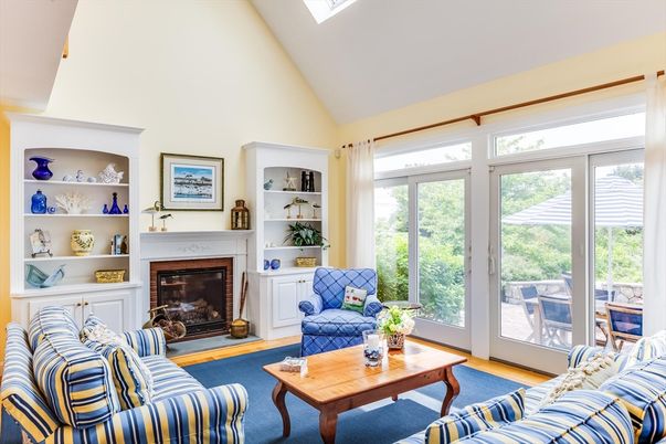 Fireplace, Interior, Living room