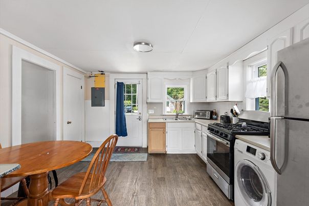 Interior, Kitchen, Washer, Wood Texture Flooring