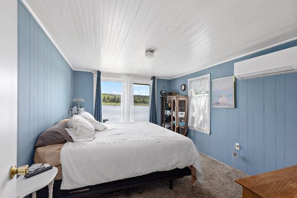 Bedroom, Interior, Water