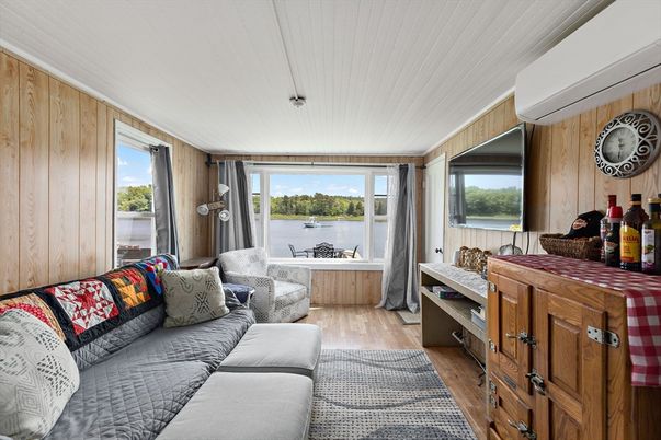 Bedroom, Interior, Living room, Water, Wood Texture Flooring, Wooden Walls