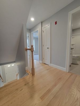 Bathroom, Interior, Recessed Lighting, Wood Texture Flooring