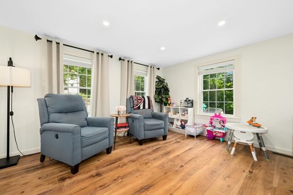 Interior, Recessed Lighting, Wood Texture Flooring