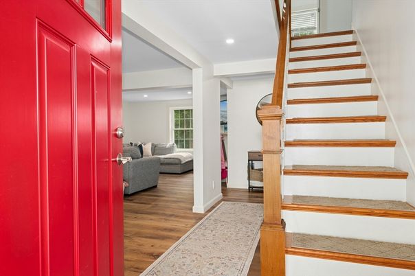 Interior, Recessed Lighting, Wood Texture Flooring
