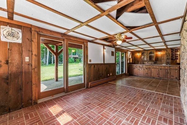 Empty room, Interior, Wooden Walls