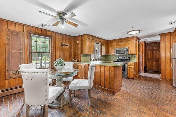 Dining room, Interior, Kitchen, Stainless Steel Appliances