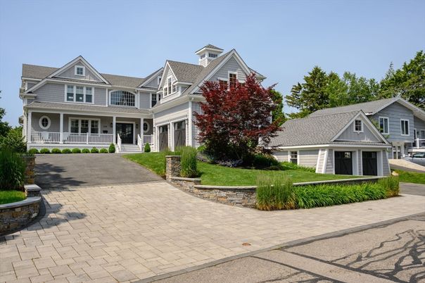Exterior, Facade, Farmhouse