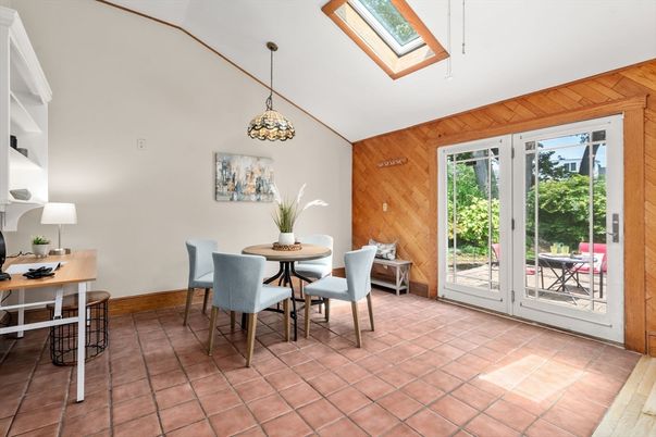 Dining room, Interior, Pendant Lights, Wooden Walls