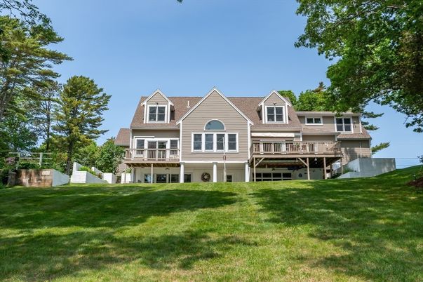 Backyard, Exterior, Facade, Queen Anne Victorian