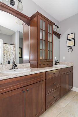 Bathroom, Dual Sink Vanities, Interior