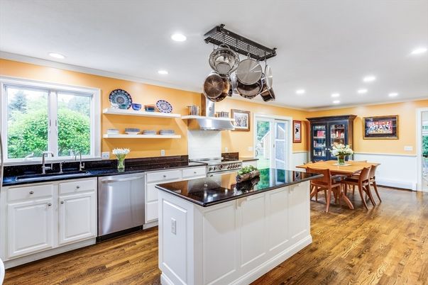 Dining room, Interior, Kitchen, Recessed Lighting, Wood Texture Flooring