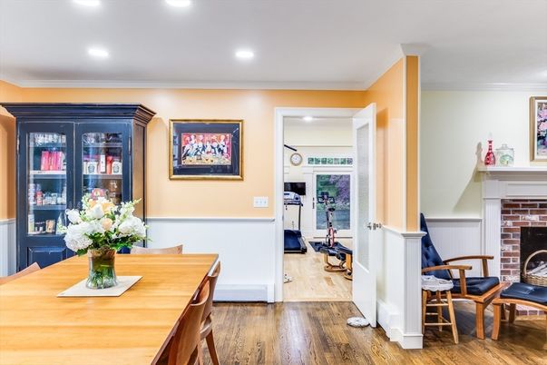 Dining room, Fireplace, Interior, Recessed Lighting, Wood Texture Flooring