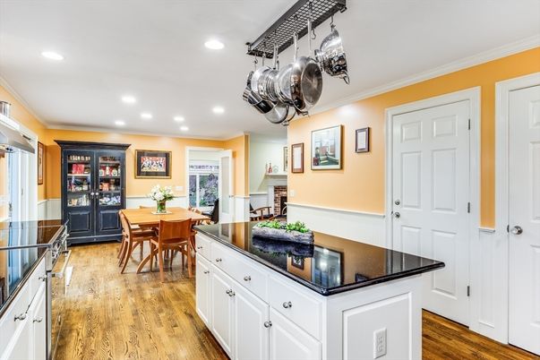 Dining room, Interior, Kitchen, Recessed Lighting, Wood Texture Flooring