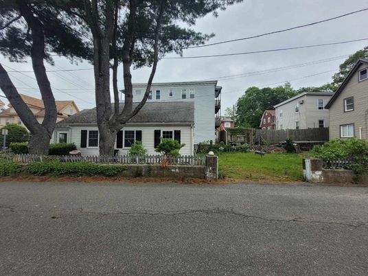 Backyard, Exterior, Facade, Cape Cod