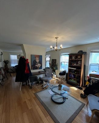 Chandelier, Fitness Equipment, Interior, Living room, Wood Texture Flooring