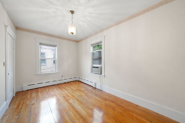 Empty room, Interior, Pendant Lights, Wood Texture Flooring