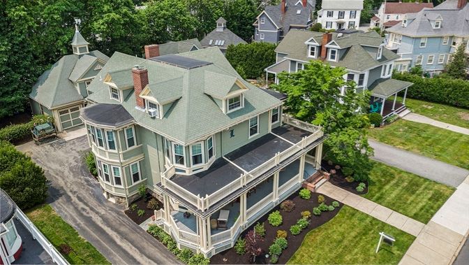 Exterior, Drone