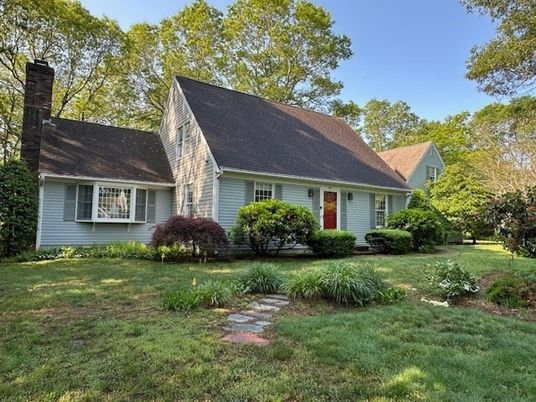 Backyard, Exterior, Facade, Cape Cod