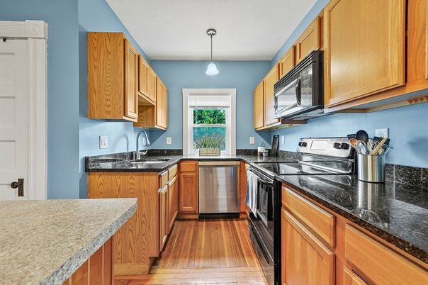 Interior, Kitchen, Pendant Lights, Wood Texture Flooring