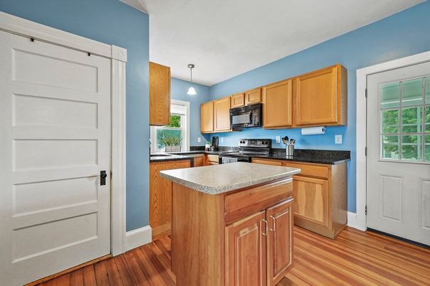 Interior, Kitchen, Pendant Lights, Wood Texture Flooring