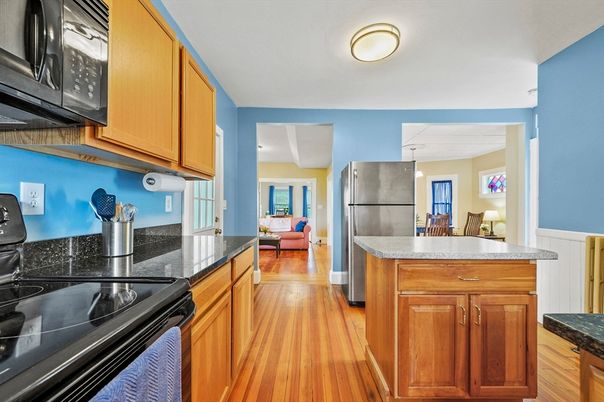 Interior, Kitchen, Pendant Lights, Wood Texture Flooring