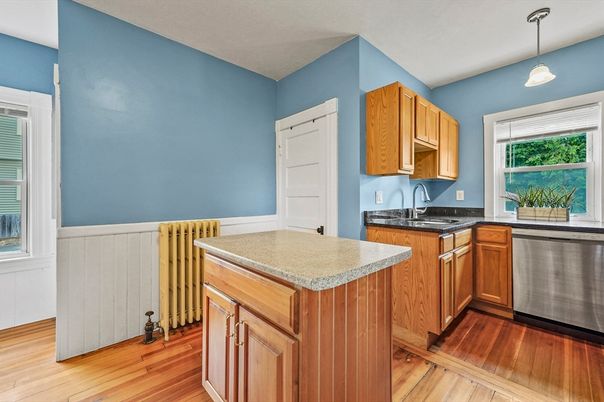 Interior, Kitchen, Pendant Lights, Wood Texture Flooring