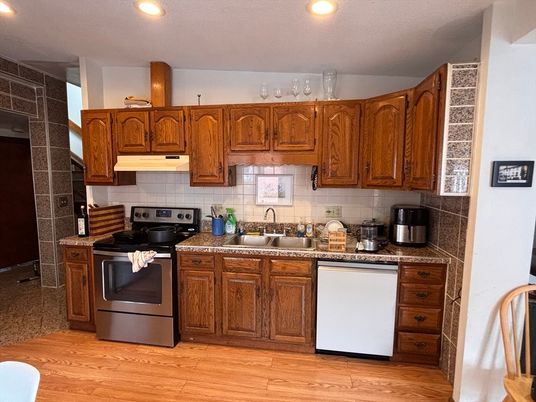 Interior, Kitchen, Recessed Lighting, Wood Texture Flooring