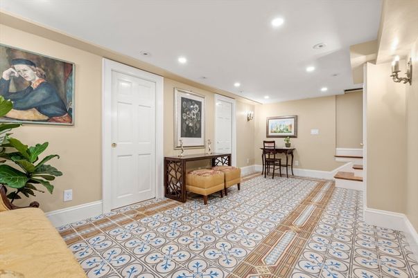 Dining room, Interior, Recessed Lighting
