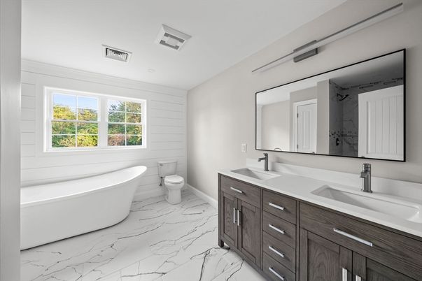 Bathroom, Dual Sink Vanities, Free Standing Baths, Interior, Marble, Recessed Lighting