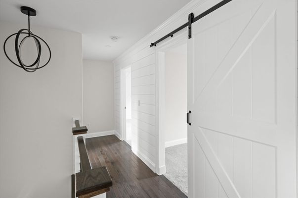 Interior, Pendant Lights, Wood Texture Flooring