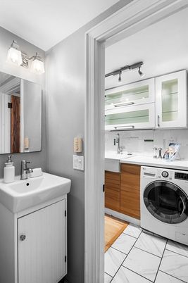 Bathroom, Dual Sink Vanities, Interior, Washer