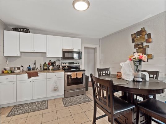 Dining room, Interior, Kitchen, Stainless Steel Appliances