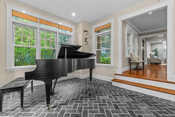 Interior, Piano, Recessed Lighting, Wood Texture Flooring