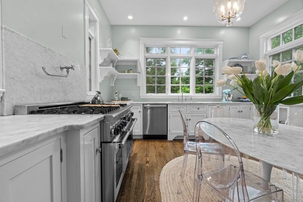 Dining room, Interior, Kitchen, Pendant Lights, Recessed Lighting, Stainless Steel Appliances, Wood Texture Flooring