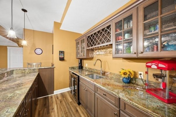 Interior, Kitchen, Pendant Lights, Wood Texture Flooring