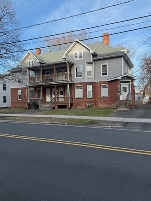 Exterior, Facade, Brick Facade, Queen Anne Victorian