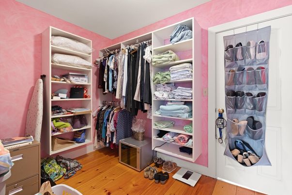 Interior, Walk-in Closets, Wood Texture Flooring