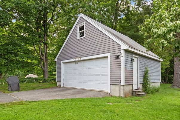 Detached Garage, Exterior