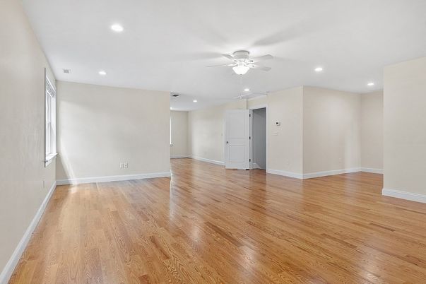 Empty room, Interior, Recessed Lighting, Wood Texture Flooring