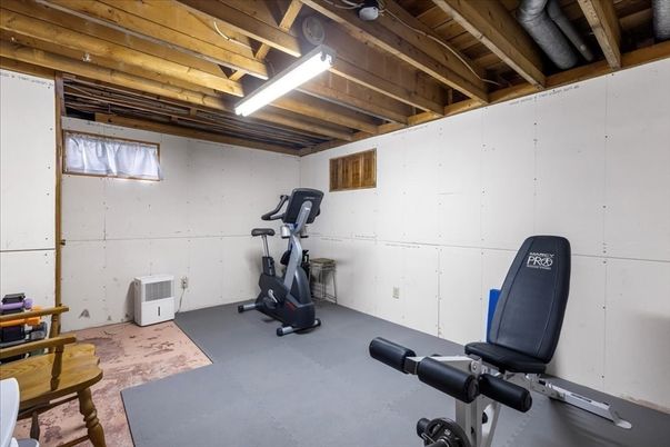 Fitness Equipment, Interior, Wooden Beams, Wooden Ceilings