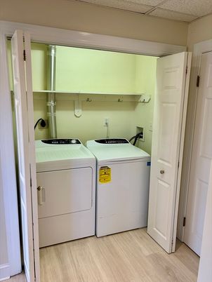Interior, Utility Closets, Washer, Wood Texture Flooring
