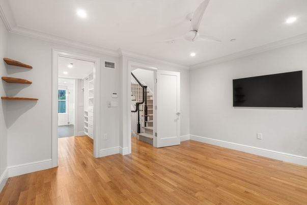 Empty room, Interior, Recessed Lighting, Wood Texture Flooring