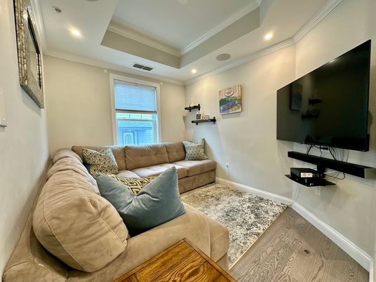 Interior, Living room, Recessed Lighting, Wood Texture Flooring